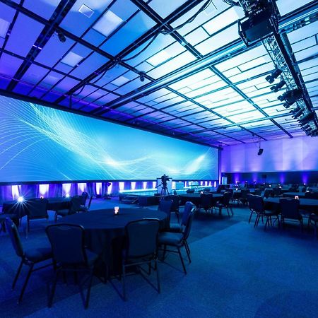 Four Points By Sheraton Levis Convention Centre Ngoại thất bức ảnh