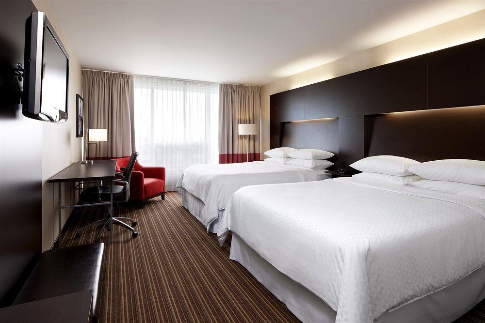 Four Points By Sheraton Levis Convention Centre Ngoại thất bức ảnh