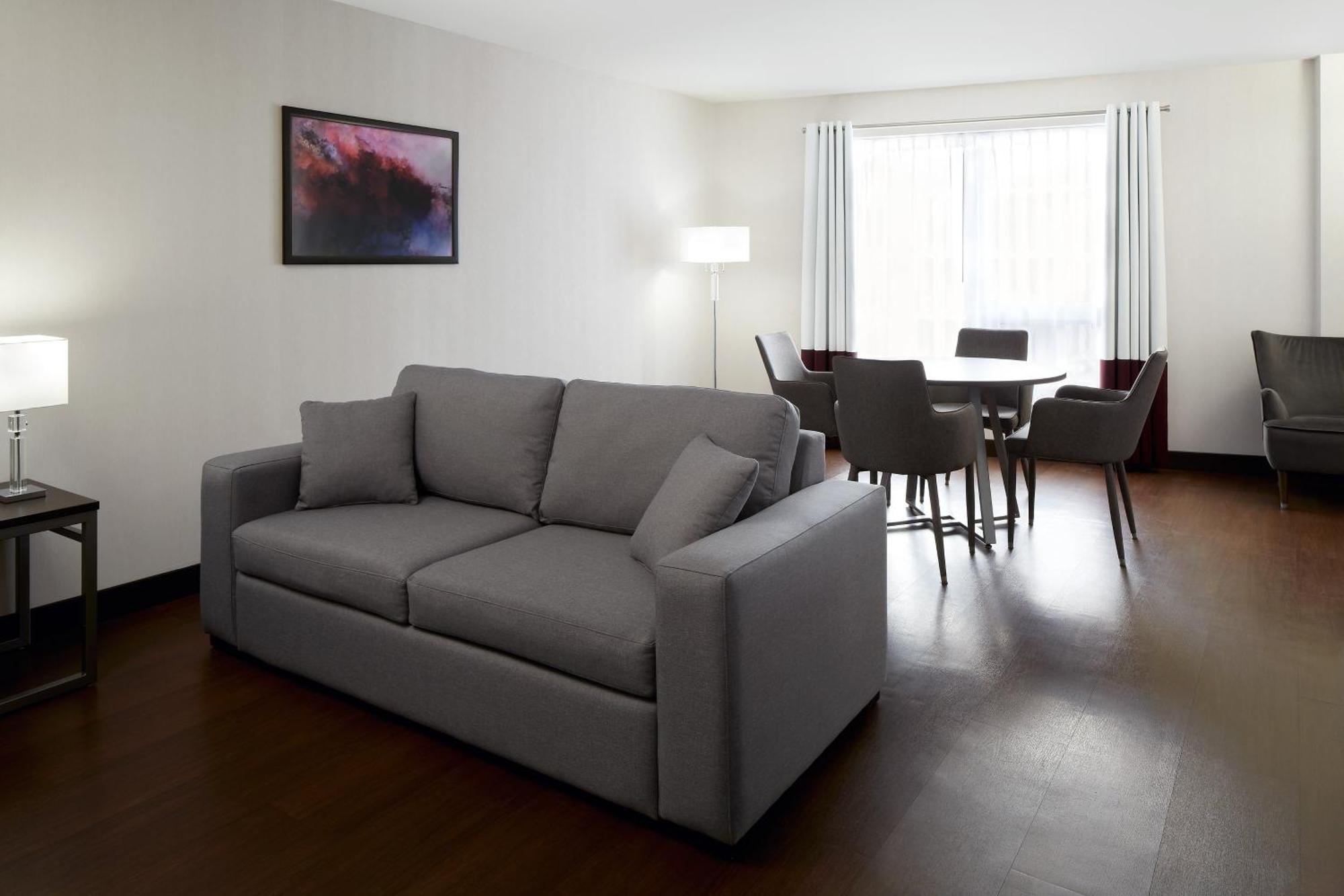 Four Points By Sheraton Levis Convention Centre Ngoại thất bức ảnh