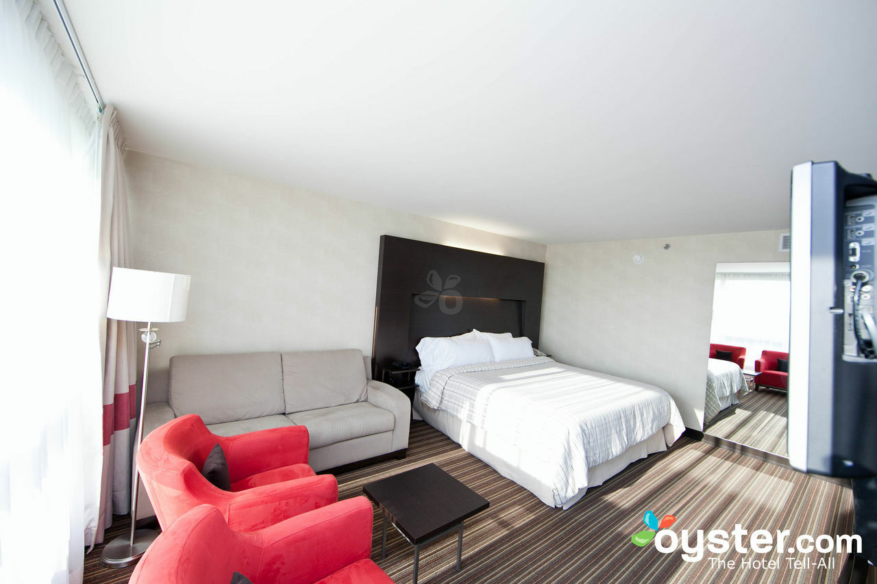 Four Points By Sheraton Levis Convention Centre Ngoại thất bức ảnh