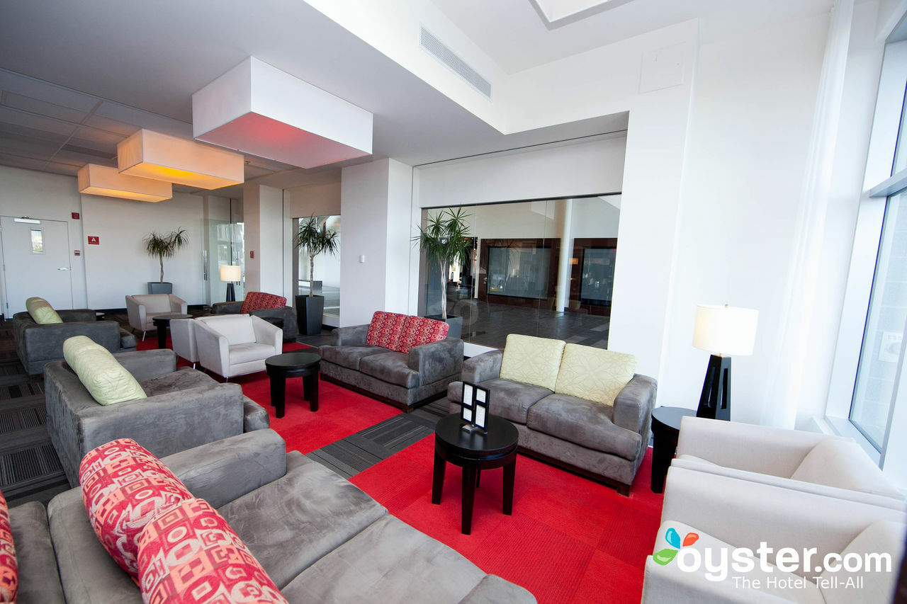 Four Points By Sheraton Levis Convention Centre Ngoại thất bức ảnh